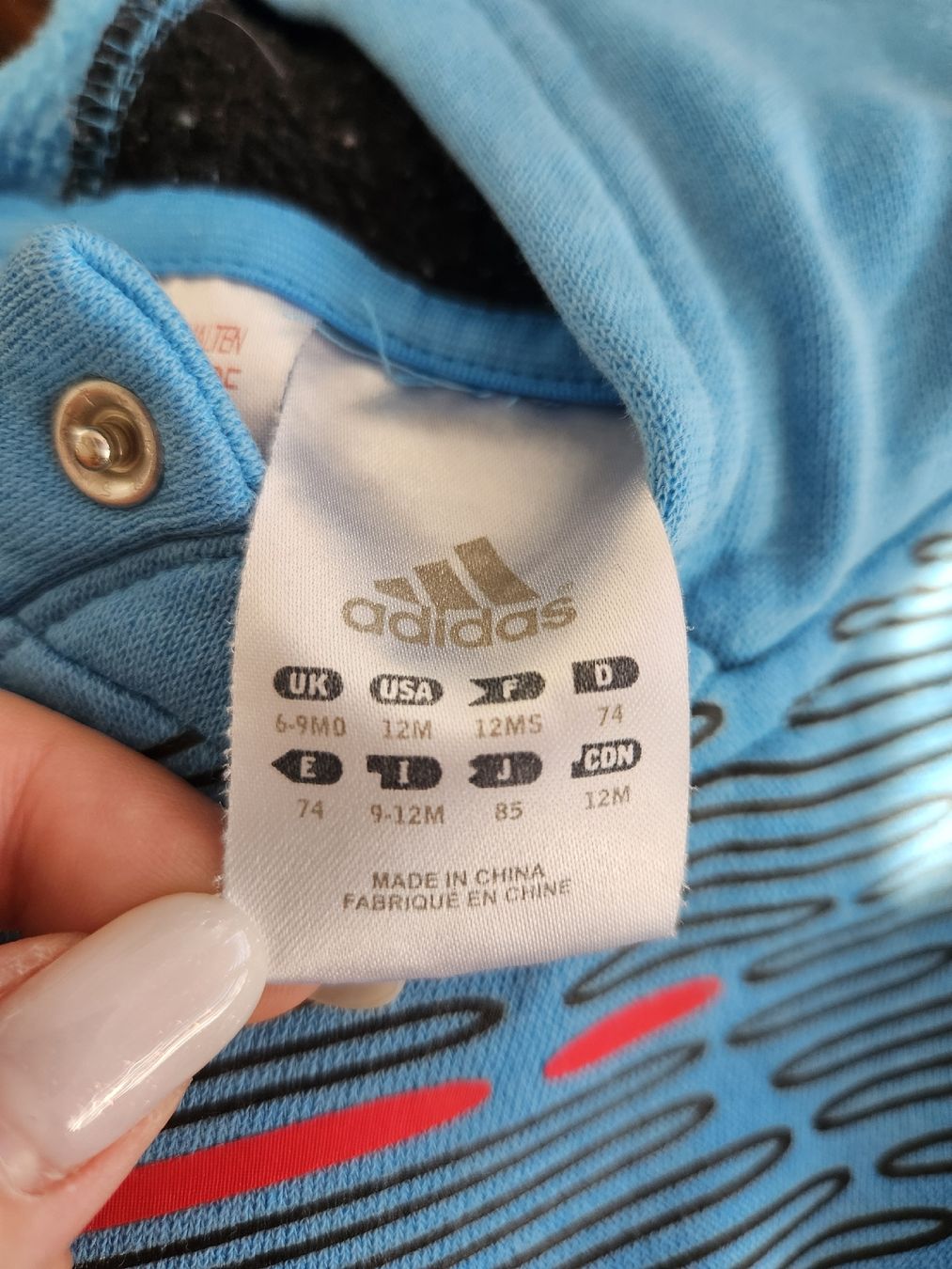 Adidas Pullover & Sweatshirts: Adidas baby hoodie – Gebraucht aus Affoltern am Albis von Katarinushka 1
