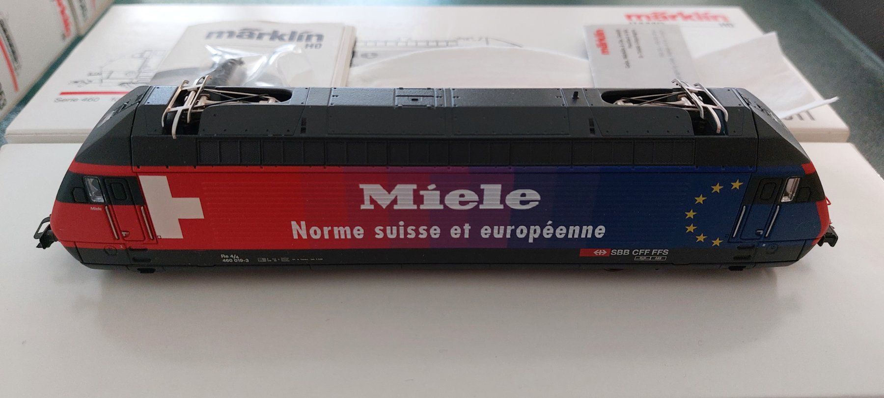 Locomotive électrique Märklin 3861 Série 460 "Miele" CFF - Échelle HO, 1966, Analogique