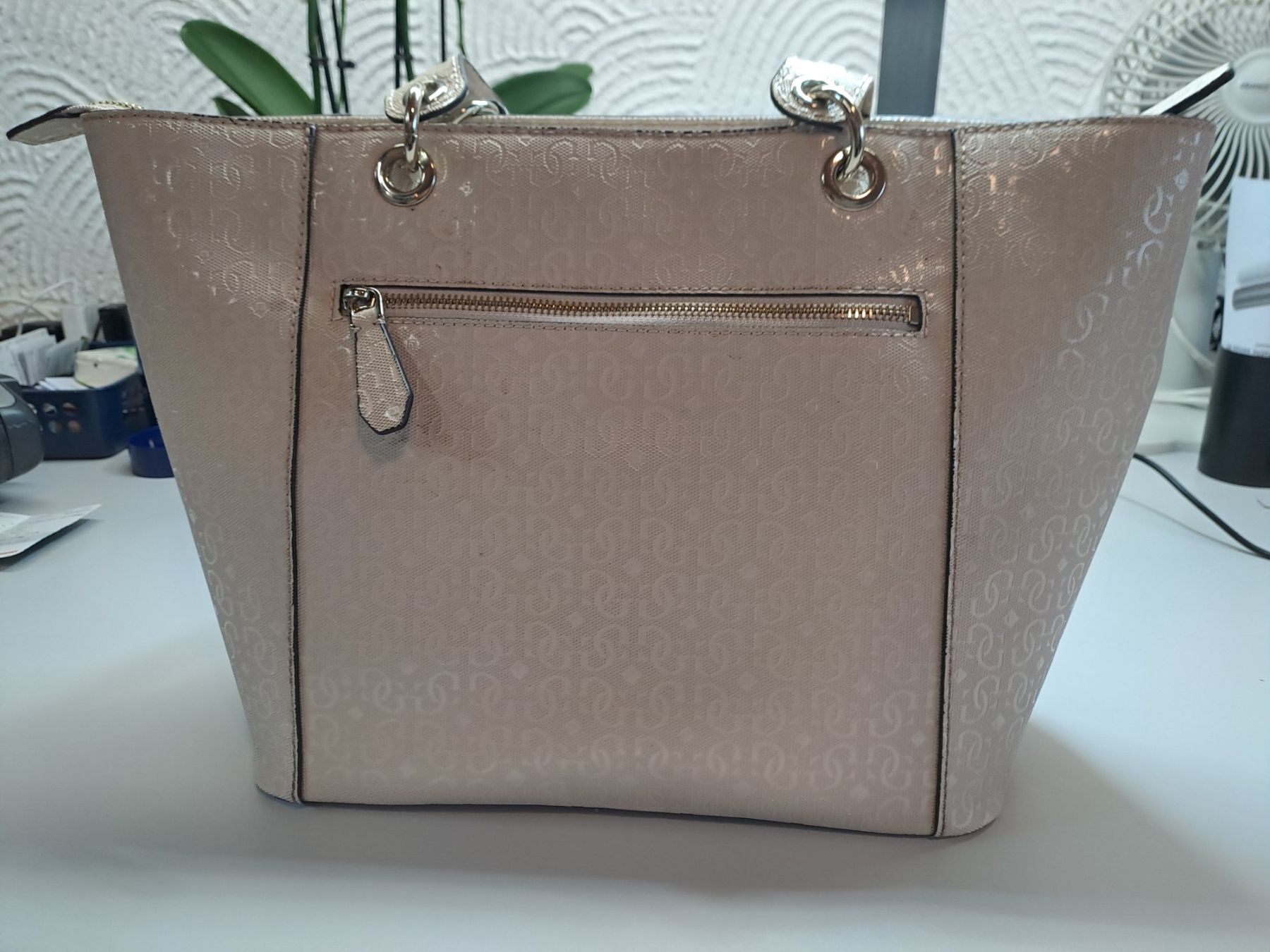 Guess Borse da donna: Guess Damen Handtasche – Usato da Ebikon venduto da 4459urs 1