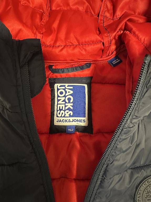 Sonstige Jungenkleidung: Gilet Trapuntato bambino 152 – Gebraucht aus Losone von niv_8vwx 2