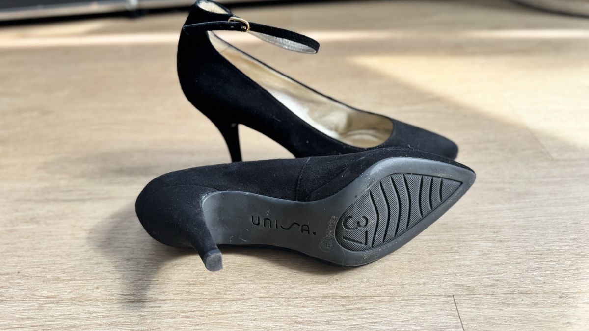 Unisa Scarpe da donna: Unisa Wildleder Riemchen Pumps, Grösse 37 – Usato da St. Niklausen LU venduto da Ispaar 2