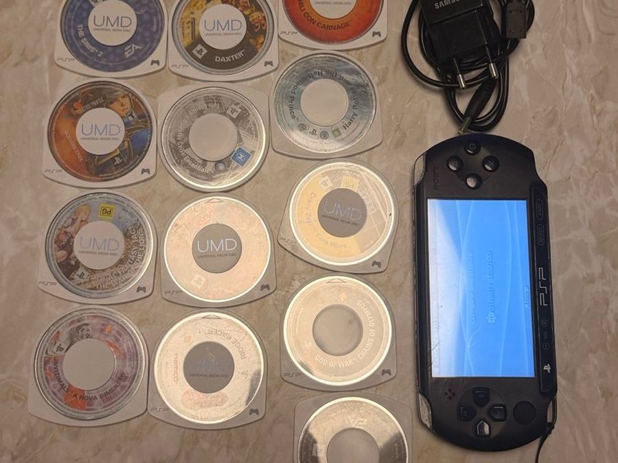 Sony Console: PSP avec 12 jeux UMD – Usato da Grenchen venduto da 24.07LD