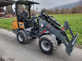 Hoflader Giant G2700 HD+ Neu