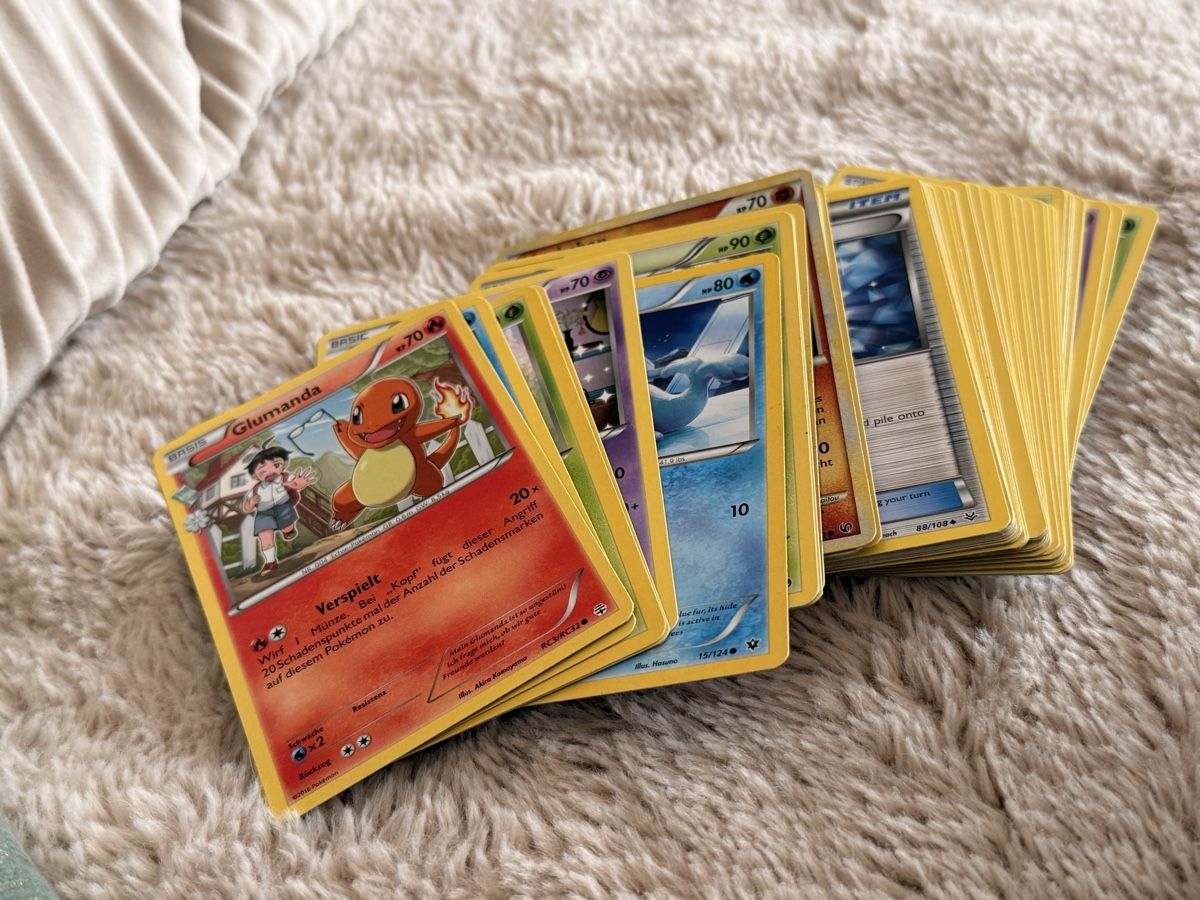 Pokémon Sammelbilder & Trading cards: Pokémon Sammelkarten Stapel mit Glumanda – Gebraucht aus Staad SG von Chirrari 1