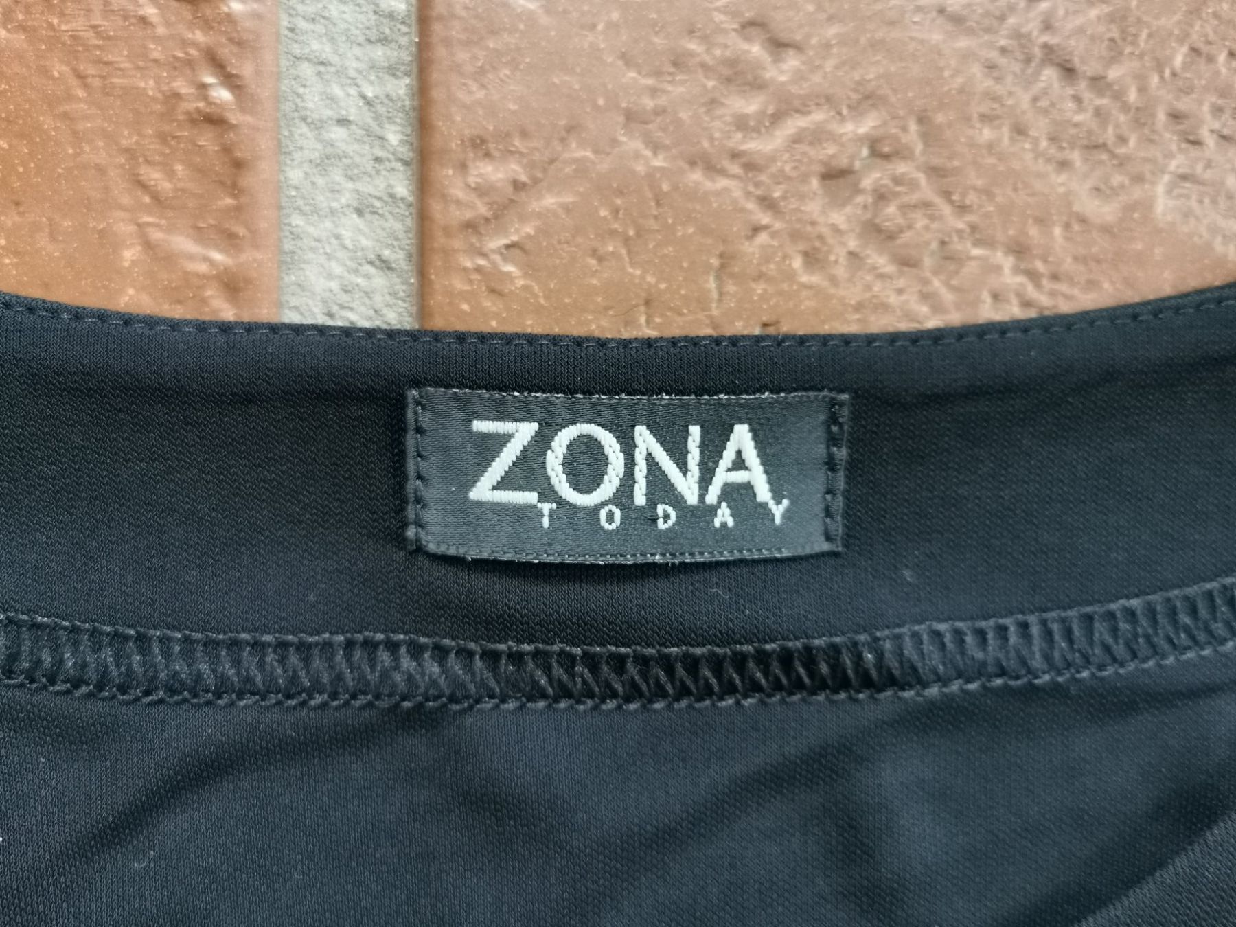 Maglioni & Felpe: Zona; schwarzer Pullover / Langarm-Shirt Gr. 44 – Usato da Boniswil venduto da Totomat-Lady 2