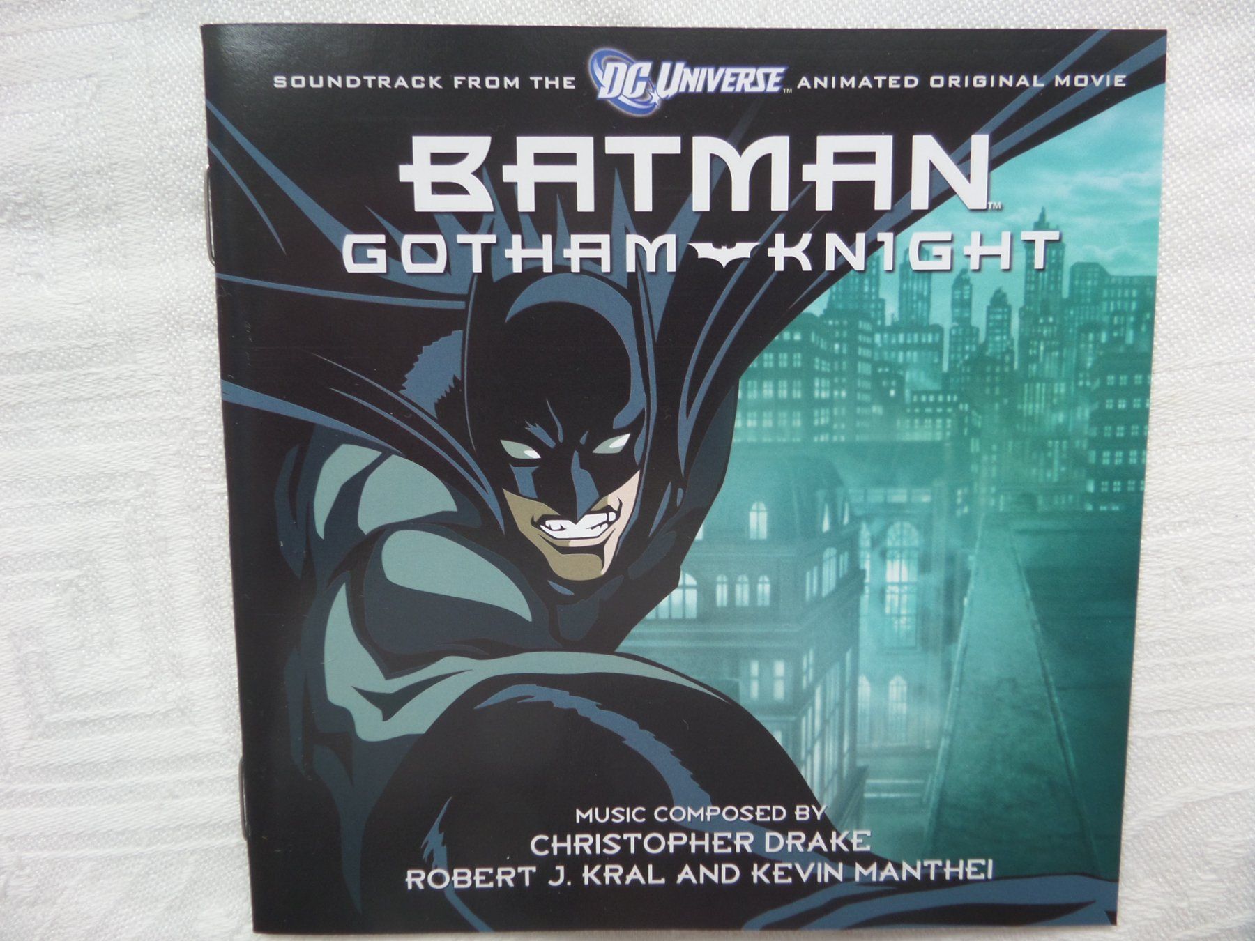 CDs: Christopher Drake - Batman Gotham Knight – D'occasion à Genève par CDLPBookS