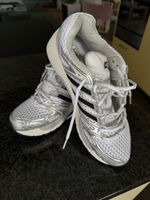 Adidas Turnschuhe weiss silber Grösse 42 neuwertig