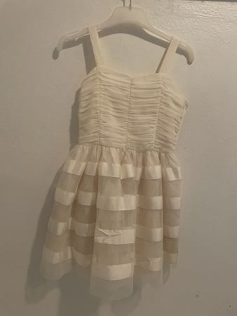 Neues H&M Kleid Festlich Gr.140