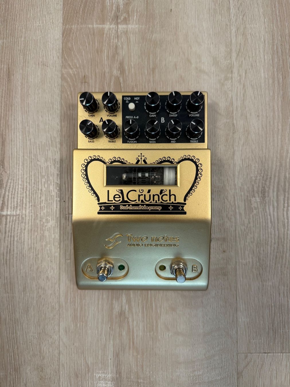 Musikinstrumente: Two Notes Le Crunch préampli à lampe pédale – Gebraucht aus Genève von faf_prz9