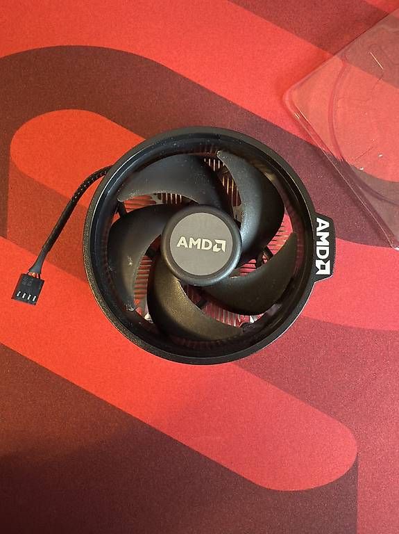 Amd Ventilatori: Cooler AMD, AMD Wraith, stock cooler – Nuovo (secondo la descrizione) da Broc venduto da planetmb 2