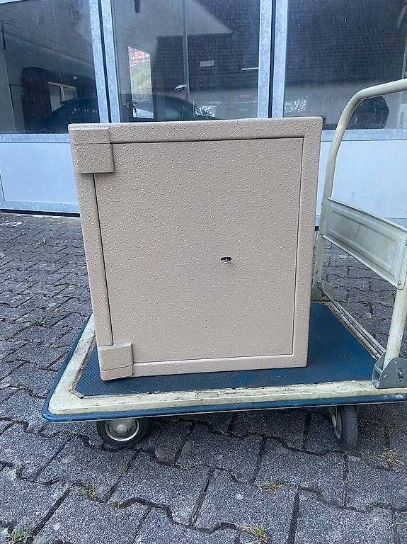 Casseforti: Tresor mit 2 Schlüssel – Usato da Rümikon AG venduto da Rollershop