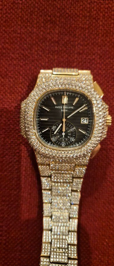 Patek Philippe Orologi: Patek Philippe Nautilus – Usato da Luzern venduto da Womeninred