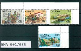 GHANA 4 BRIEFMARKEN HÄUSER