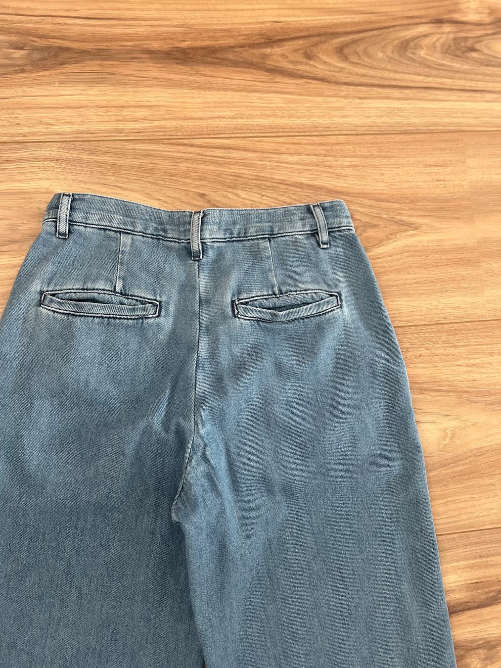Cos Pantaloni: COS wide leg pants, size 36 – Usato da Arzier Le Muids venduto da oma_w5bq 4