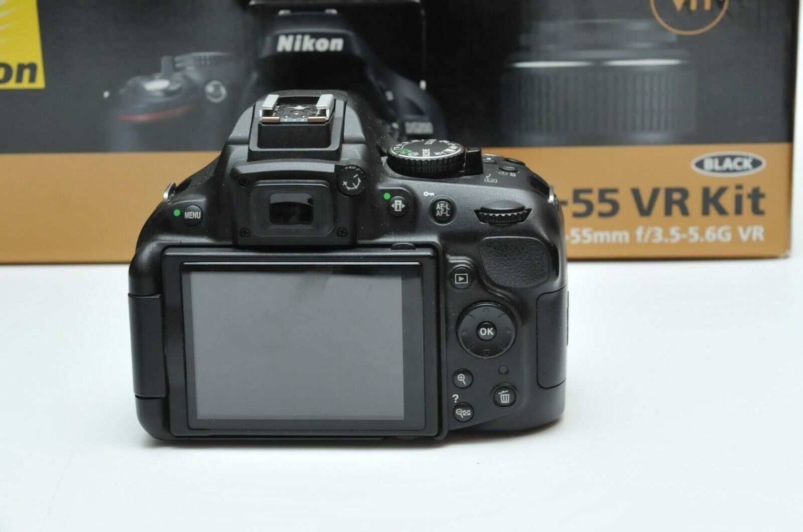 Nikon Fotocamera: Nikon D5200+ Charger+ 1 Lowerpro BAG – Nuovo (secondo la descrizione) da Schlieren venduto da Sunshine_0109 1
