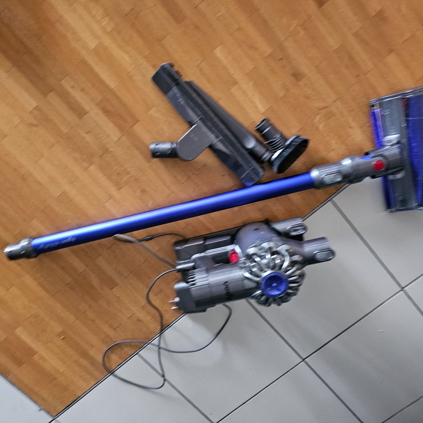 Dyson Aspirapolveri & Accessori: Dyson v6 – Usato da Plan les Ouates venduto da Ana_s21