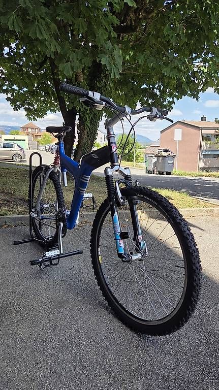 Vélos: Réparation / entretien Vélo, Orbe  – D'occasion à Orbe par Sdcr 3