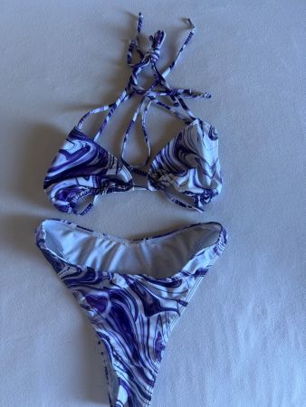 Farbiges Bikini