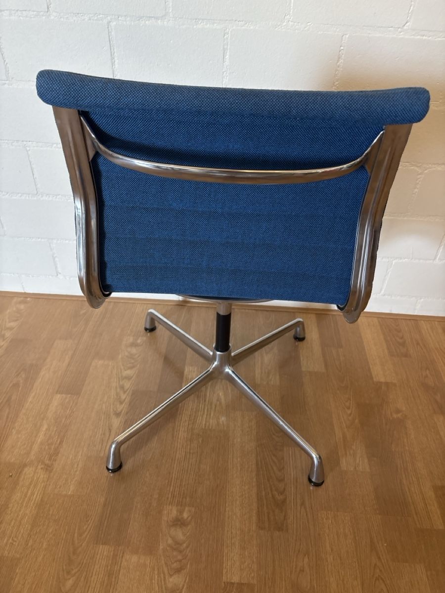 Vitra Chaises: Vitra Eames Alu Chair – D'occasion à Basel par magnummarine 2