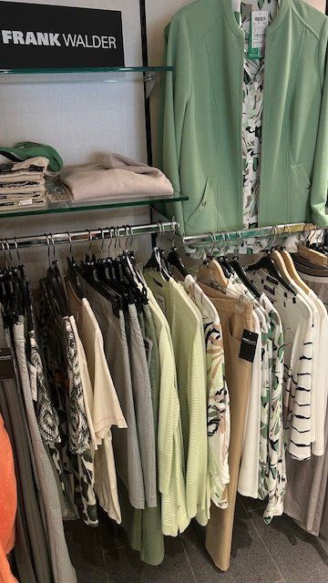 Lots de vêtements: 200-DOB-Sommerartikel ,Restposten,Markenmode SaisonSS22-25 – Neuf avec emballage d'origine à Willisau par Feldlager 6