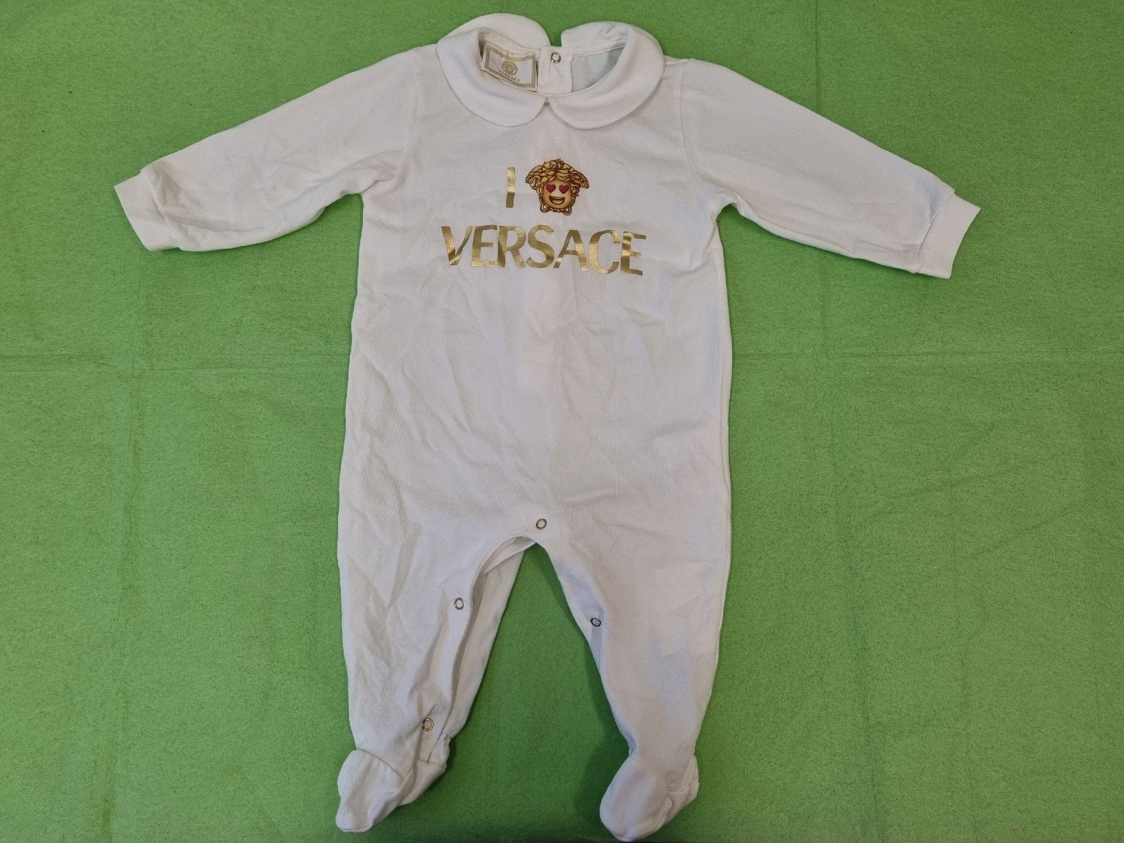 Pyjamas & Ähnliches: Versace Body Grösse 62 – Gebraucht aus Schönenwerd von Chez_Mimi