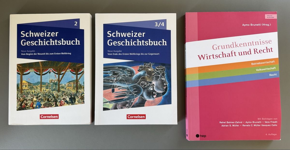 Libri: Schulbücher-Paket für BMS – Usato da Steckborn venduto da MemphisDepay