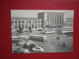 AK Belgien Mons Bahnhof alte Autos Autobusse Tram s/w Karte