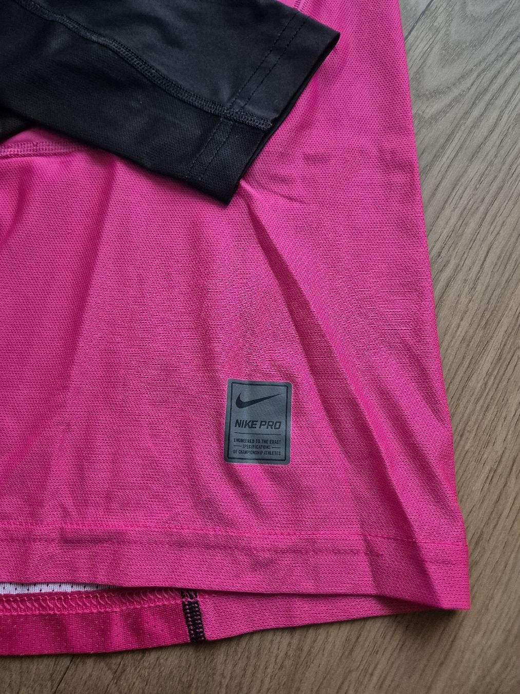 Nike Tops: Nike Top Gr. M – Gebraucht aus Wil SG von FionaSmile 1