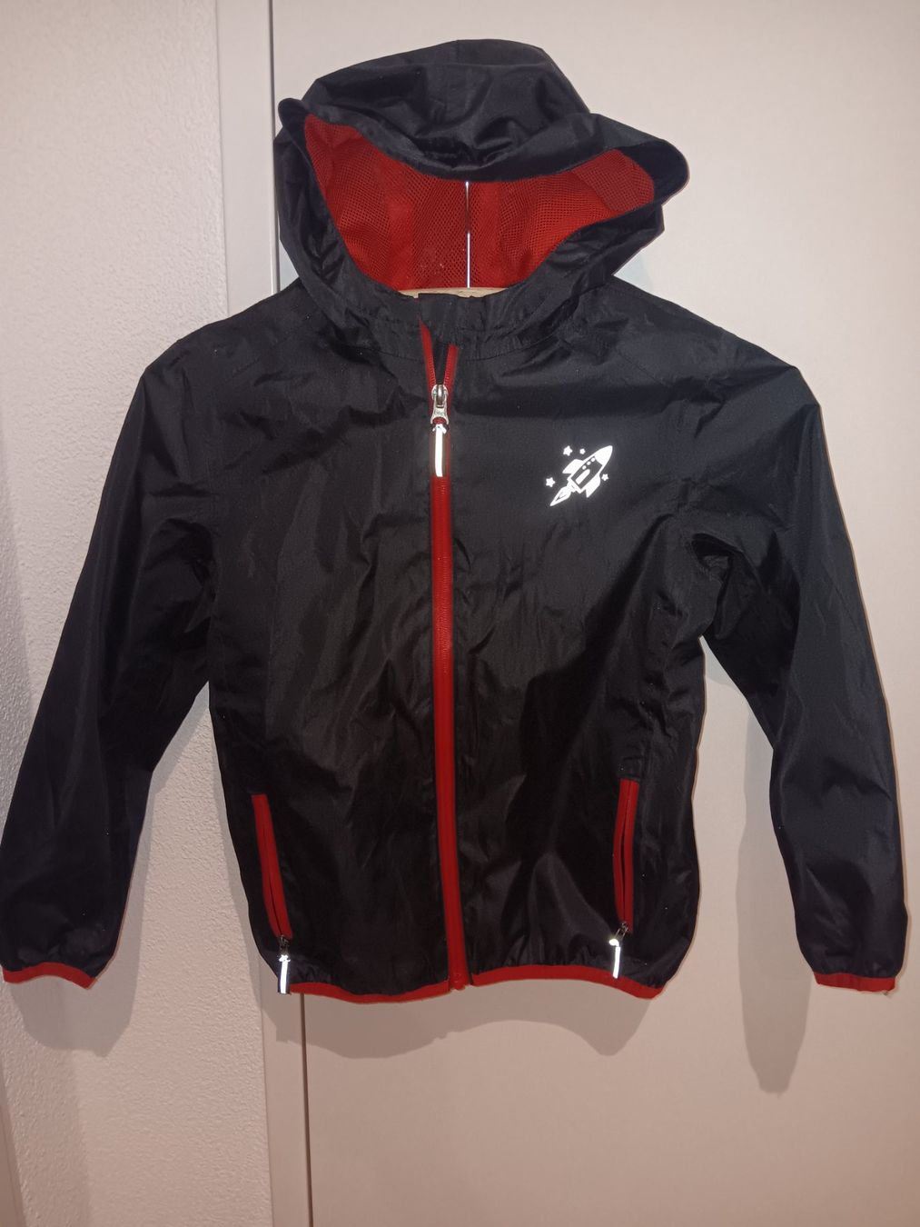Giacche & Cappotti: Kinder Regenjacke  , Gr. 122/128 – Usato da Gelterkinden venduto da ram_5vkp