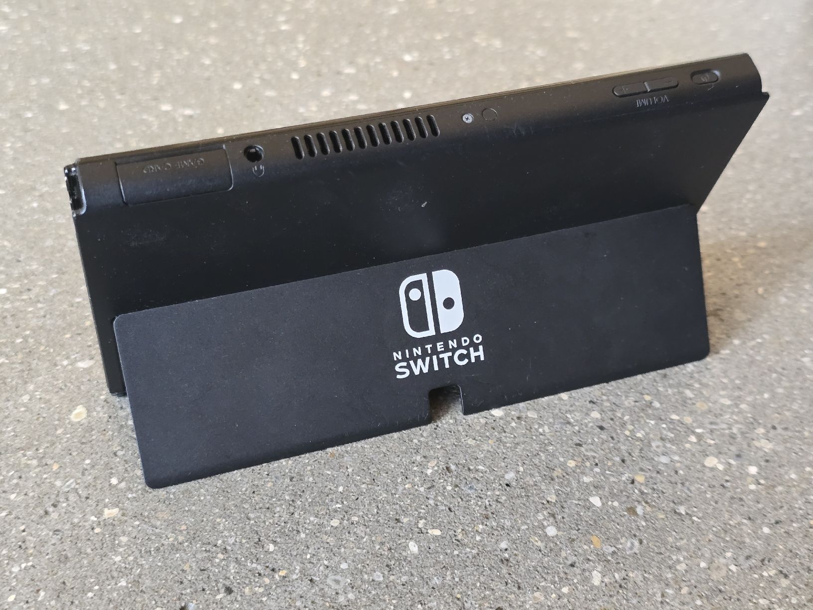 Nintendo Console: NINTENDO SWITCH OLED – Usato da Therwil venduto da Kontrolle 3
