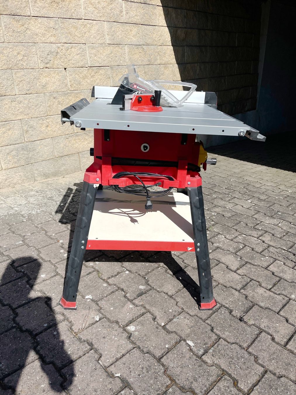 Einhell Scies: Table de sciage Einhell - model TC-TS 2225 U – D'occasion à Villarepos par bru_b2lk 1