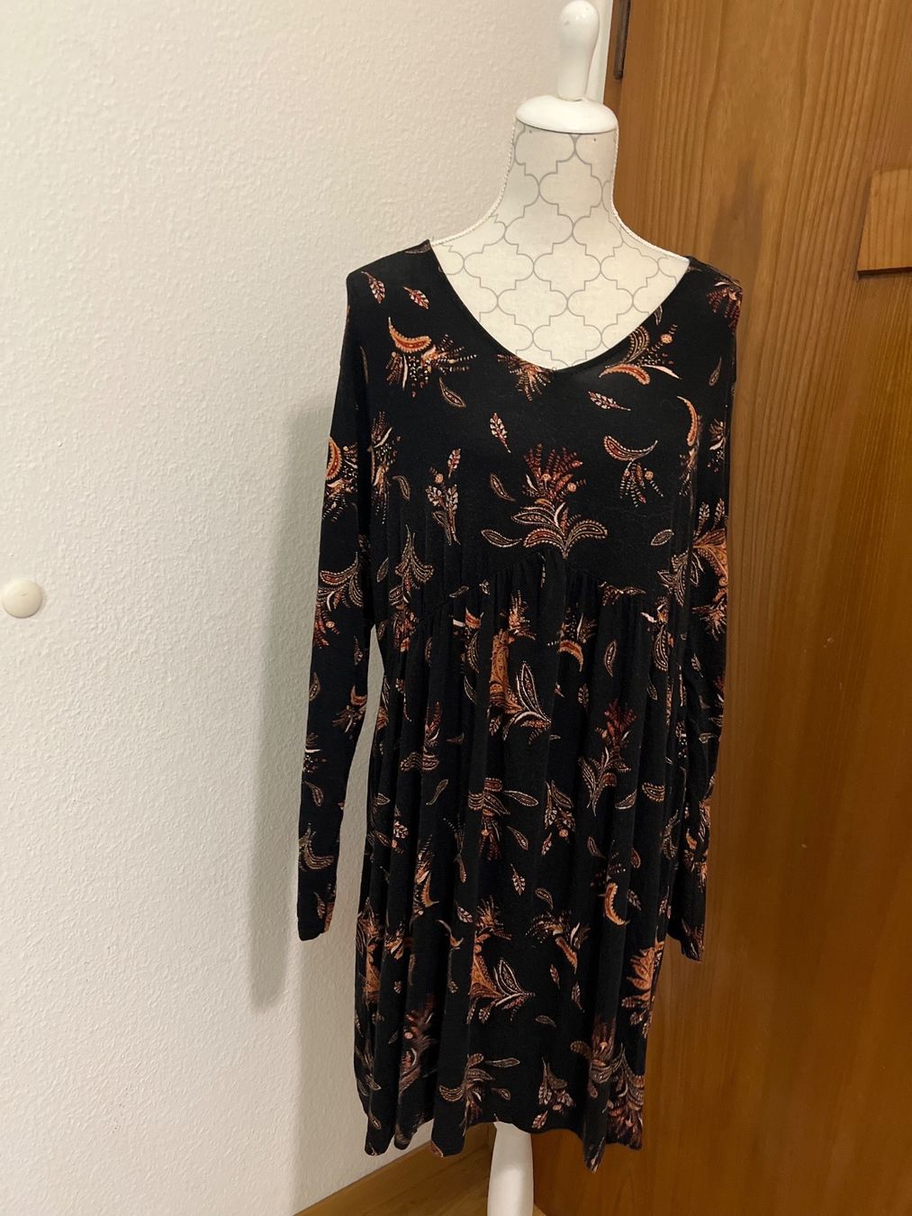 Lotti di vestiti: Damen Kleid Gr.48 – Nuovo (secondo la descrizione) da Basel venduto da SimpleE 3