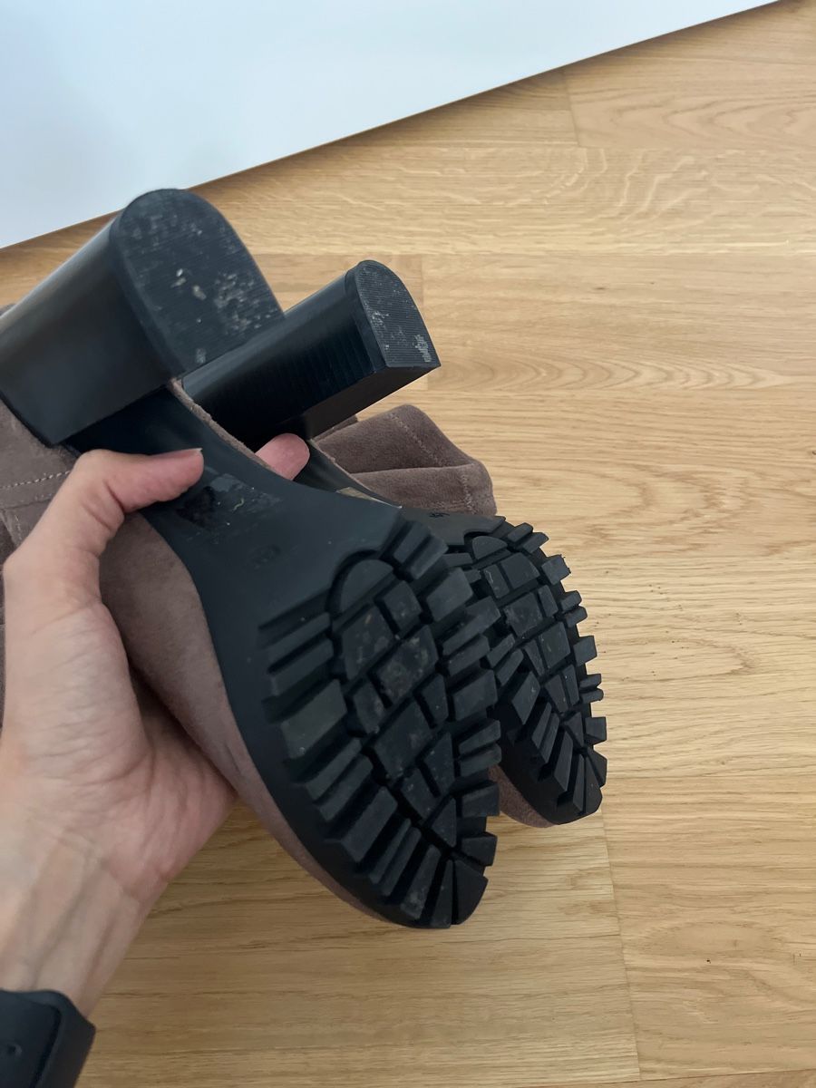 Scarpe da donna: Elegante Wildlederstiefel? mit Blockabsatz, Grösse 41 – Usato da Emmenbrücke venduto da zak_5wtm 6