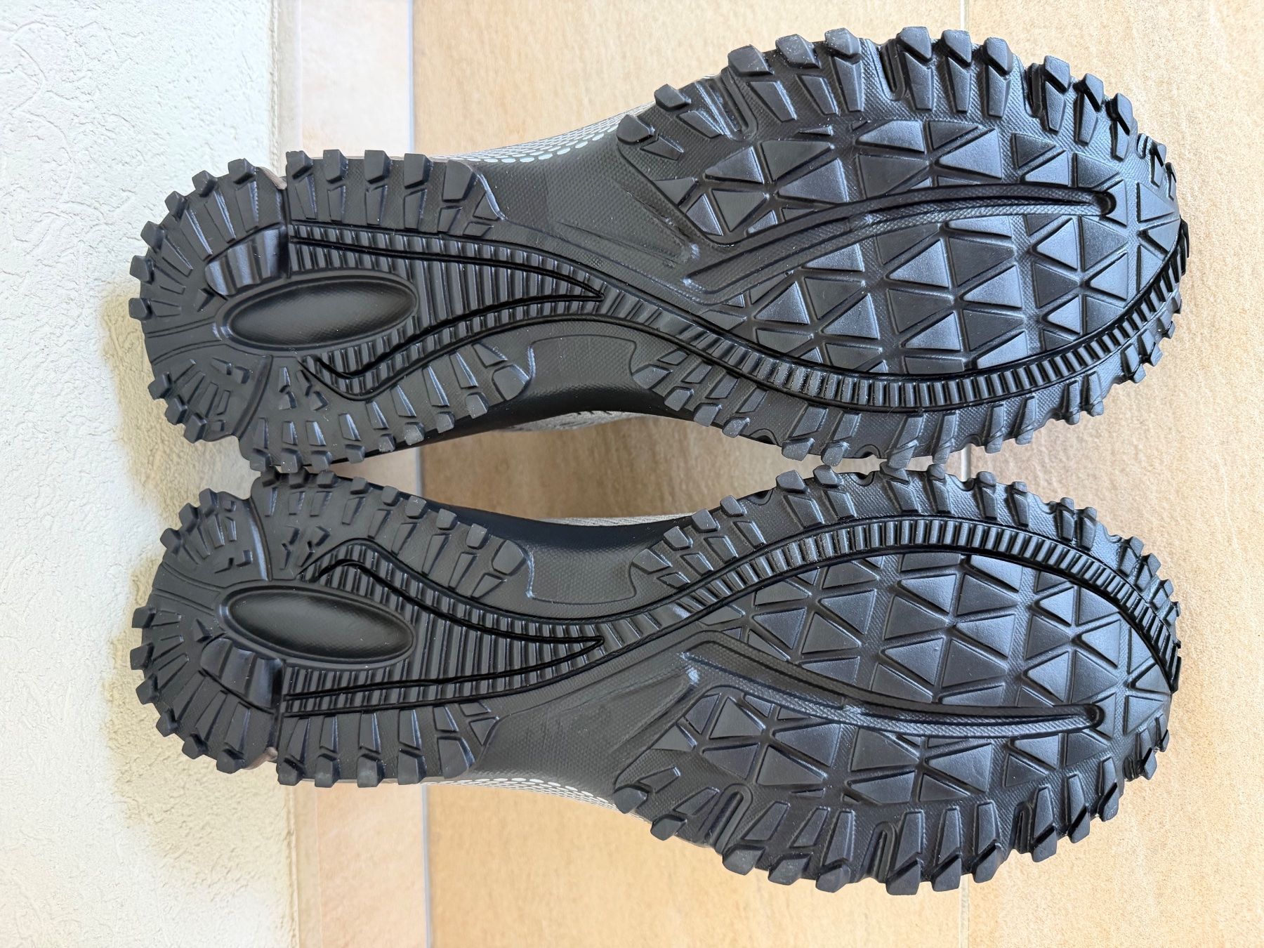 Herrenschuhe: Baskets Running, p.45 – Neu (gemäss Beschreibung) aus St-Gingolph von GoldenKeys 5