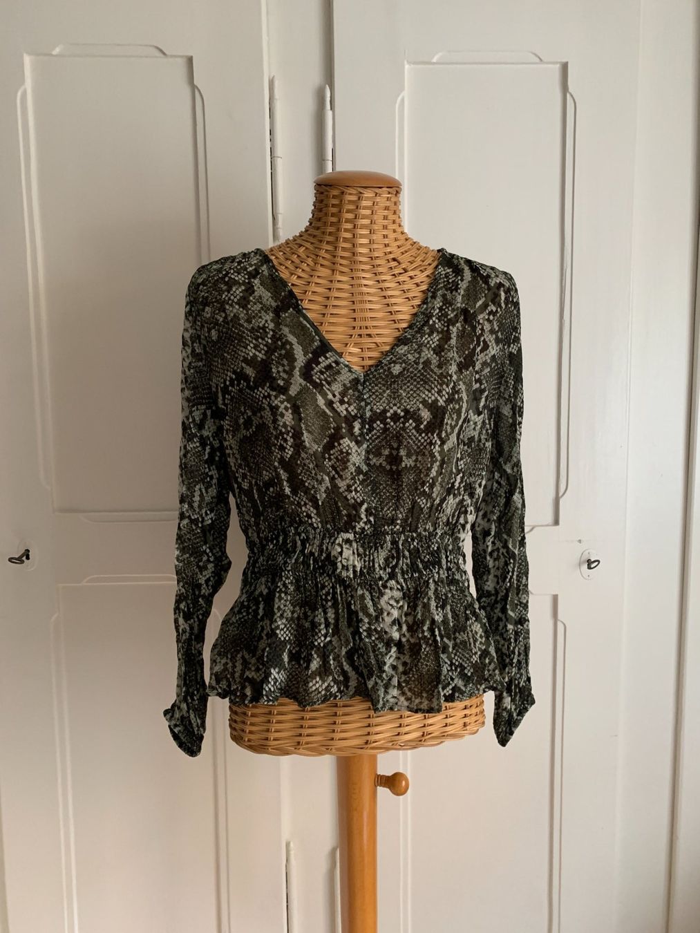 H&M Camicette: Blusenoberteil mit Animalprint - 36 – Usato da Zürich venduto da Diazaio