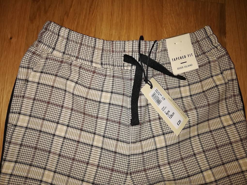 Pantaloni: Kinderhose neu in Gr. 128 – Usato da Zürich venduto da svi_dkg2 1