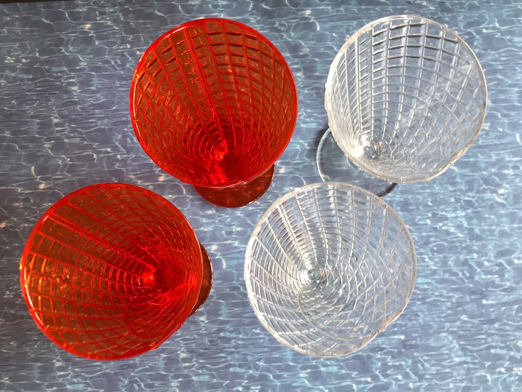 Bicchieri: Glas KUNSTSTOFF Becher Eisbecher Coupeglas Camping 4Stk – Usato da Däniken SO venduto da allerlei54 7