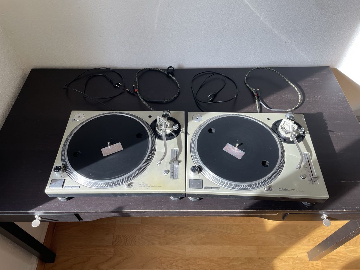 Technics Giradischi: Ein Paar Technics-Plattenspieler MK5 – Usato da Zürich venduto da mar_6gnc