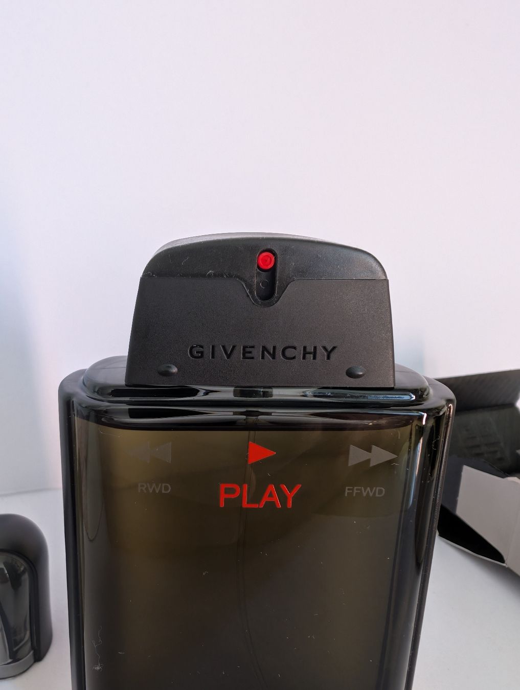 Givenchy Parfums & Eau de Toilette: Parfum Givenchy Play Intense Eau de Toilette 100ml – Neuf (Voir description) à Le Lignon par bkaparfum 5