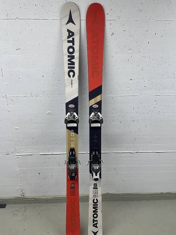 Sci: Skis Atomic Punx 5 170 cm – Usato da Zweisimmen venduto da lou_6gq9