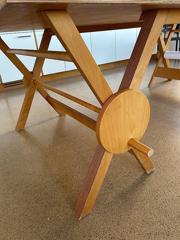 Tables: Einzigartiger Tisch mit Papierrolle – D'occasion à Zürich par sampions 4