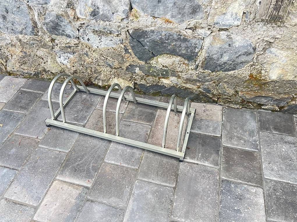 Rateliers à velo: support vélos – D'occasion à Corsier GE par ver_ywn5