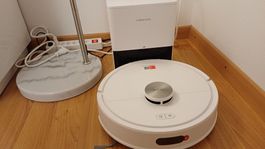 neuwertiger Saug-und Wischroboter Roborock Q7 weiss