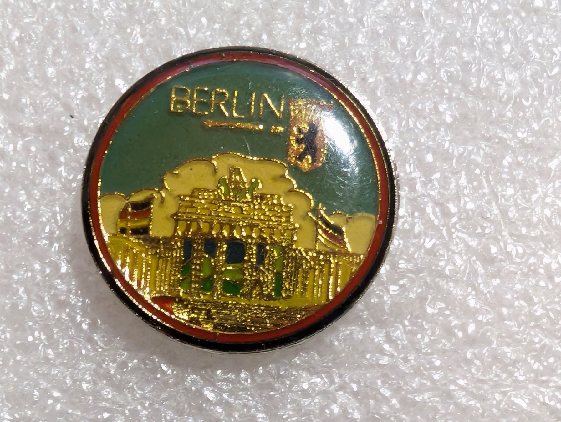 Placchette & Badge: Ansteckpin 289: Berlin – Usato da Oppligen venduto da Pin-Fall-Shop