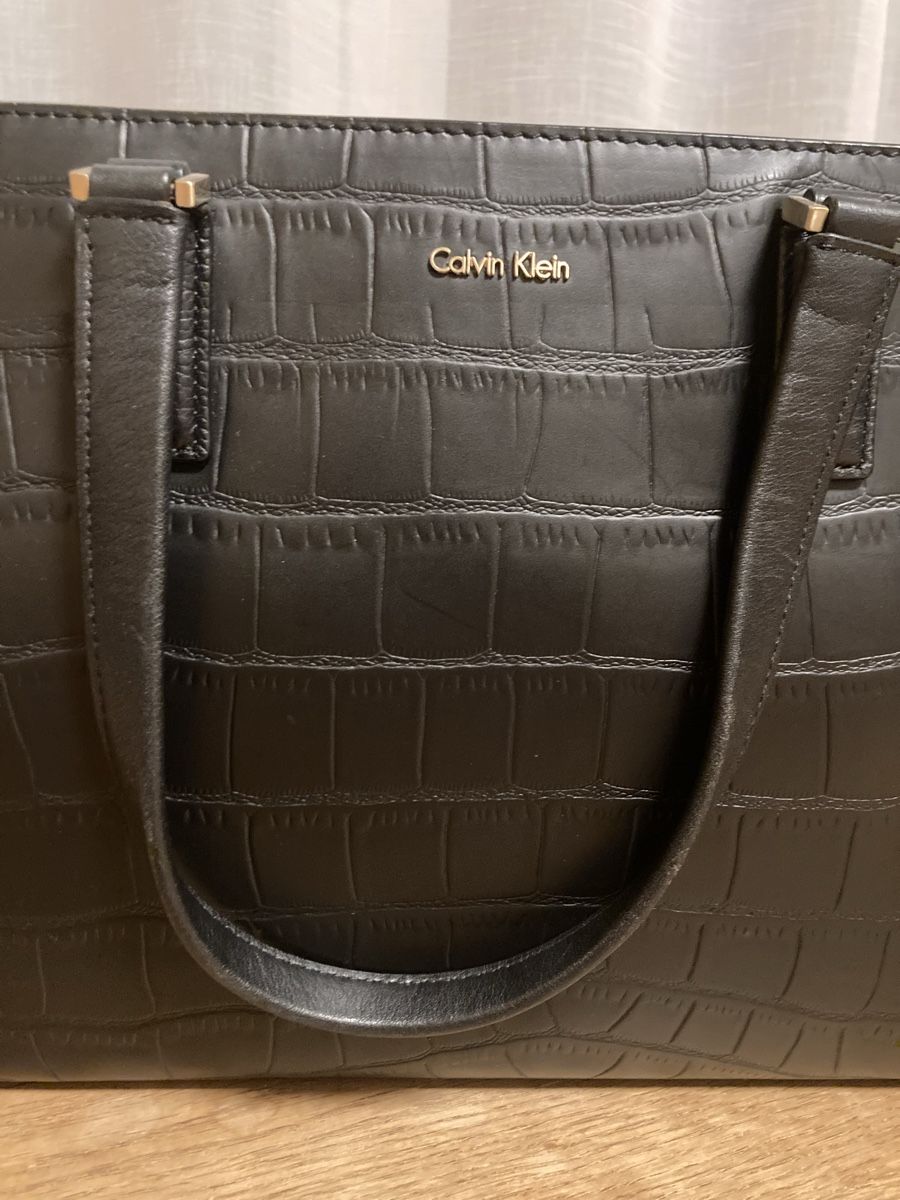 Calvin Klein Sacs femmes: Handtasche Calvin Klein – D'occasion à Winterthur par butterfly210 1