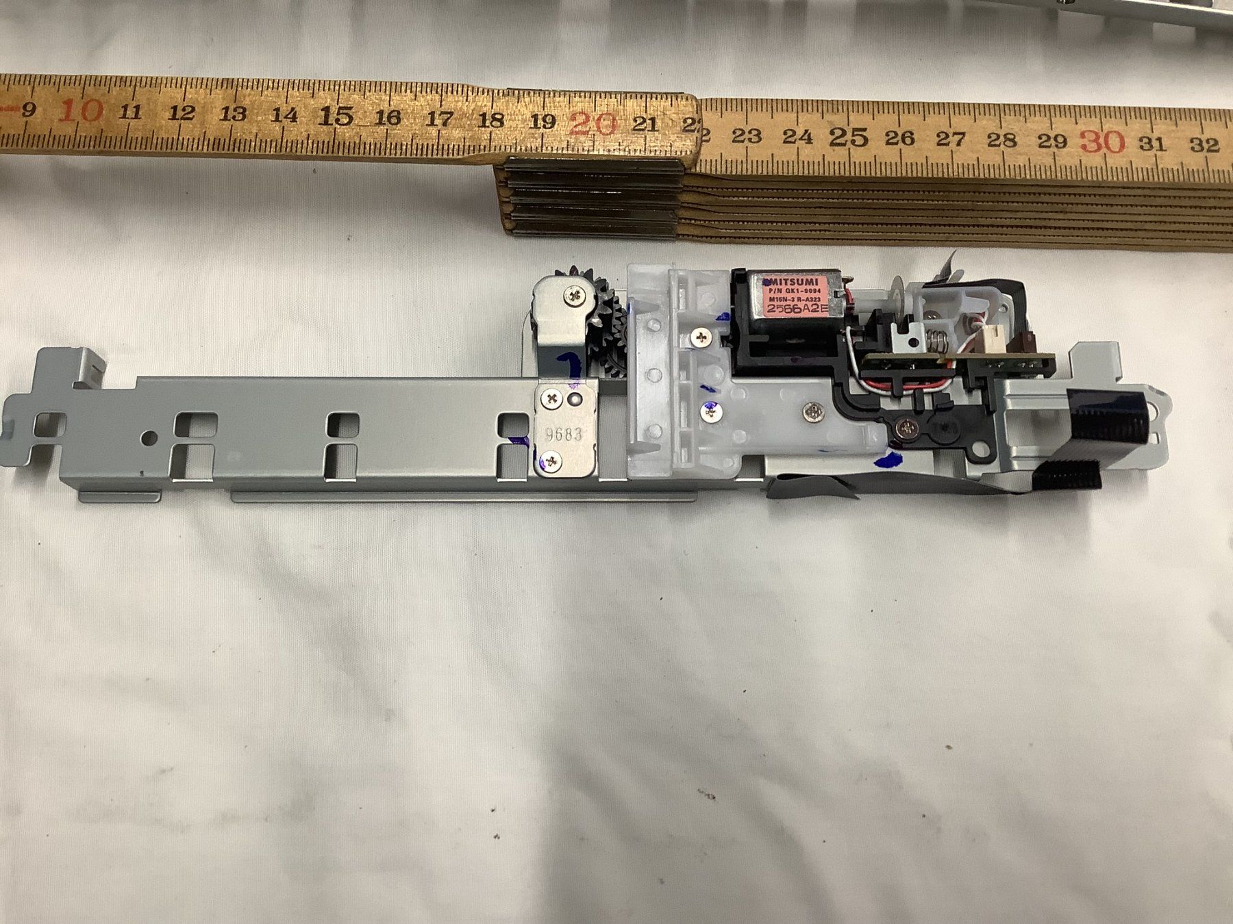 Motori: MODELLBAU DRUCKER LAUFSCHLITTEN MIT ELEKTROMOTOR – Usato da Glarus venduto da Mdelphi 2