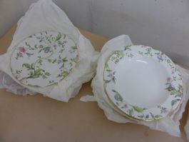 RARITÄT 30-TEIL WEDGWOOD SWEET PLUM ESSSERVICE - FABRIKNEU