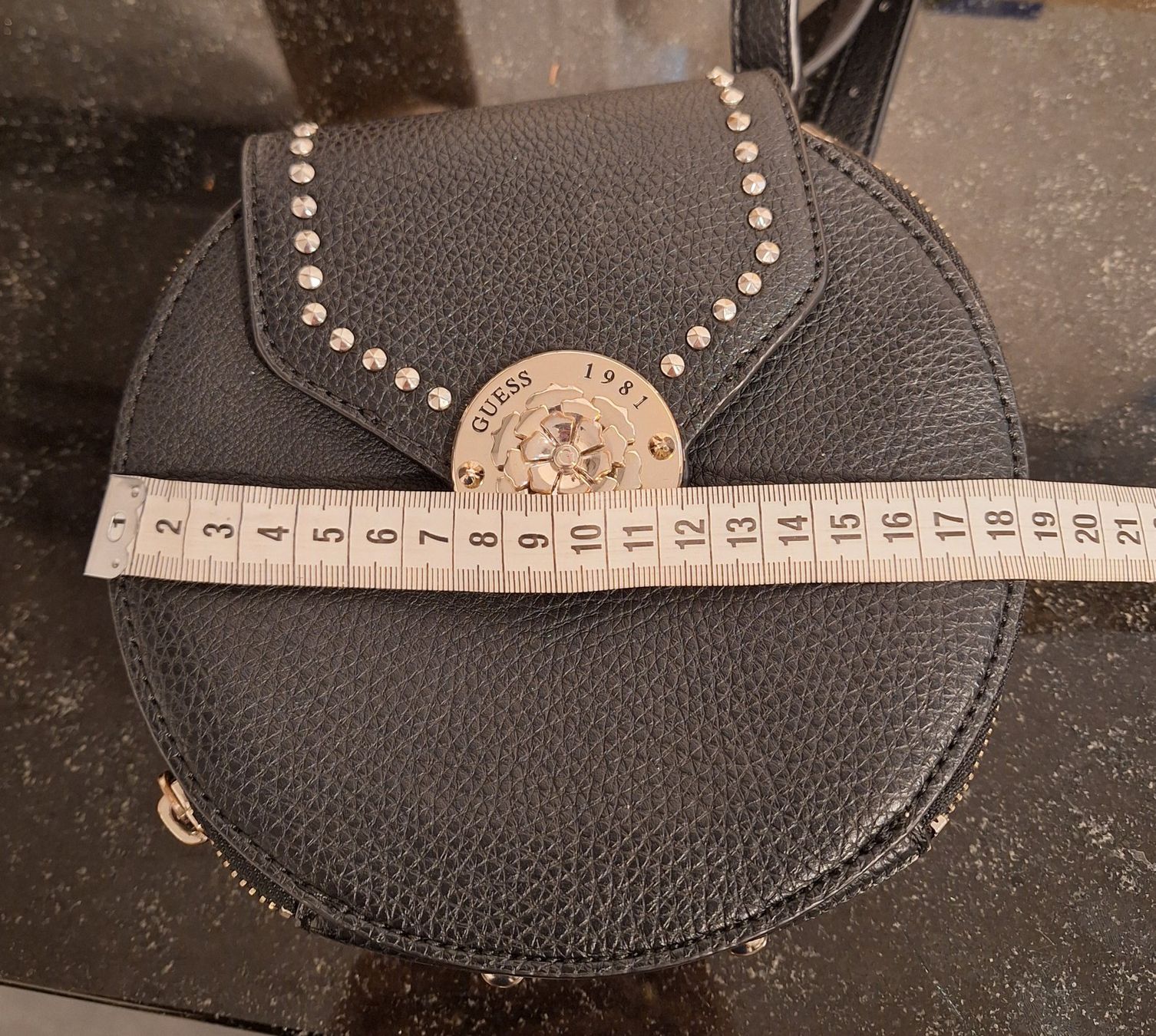 Guess Borse da donna: Guess sac rond noir – Usato da Hölstein venduto da Niki78 1