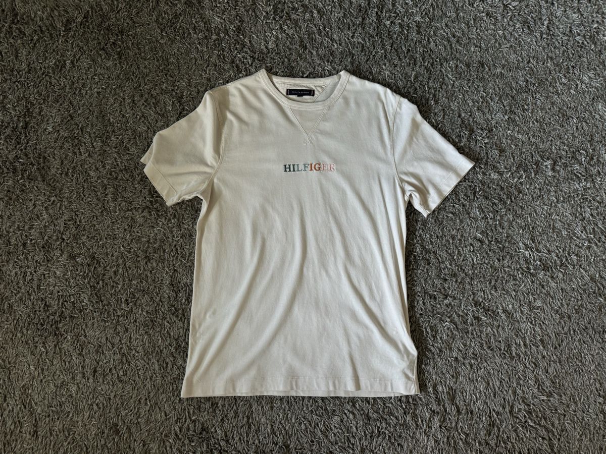 Tommy Hilfiger T-shirt: Tommy Hilfiger T-Shirt – Usato da Löhningen venduto da santafe06
