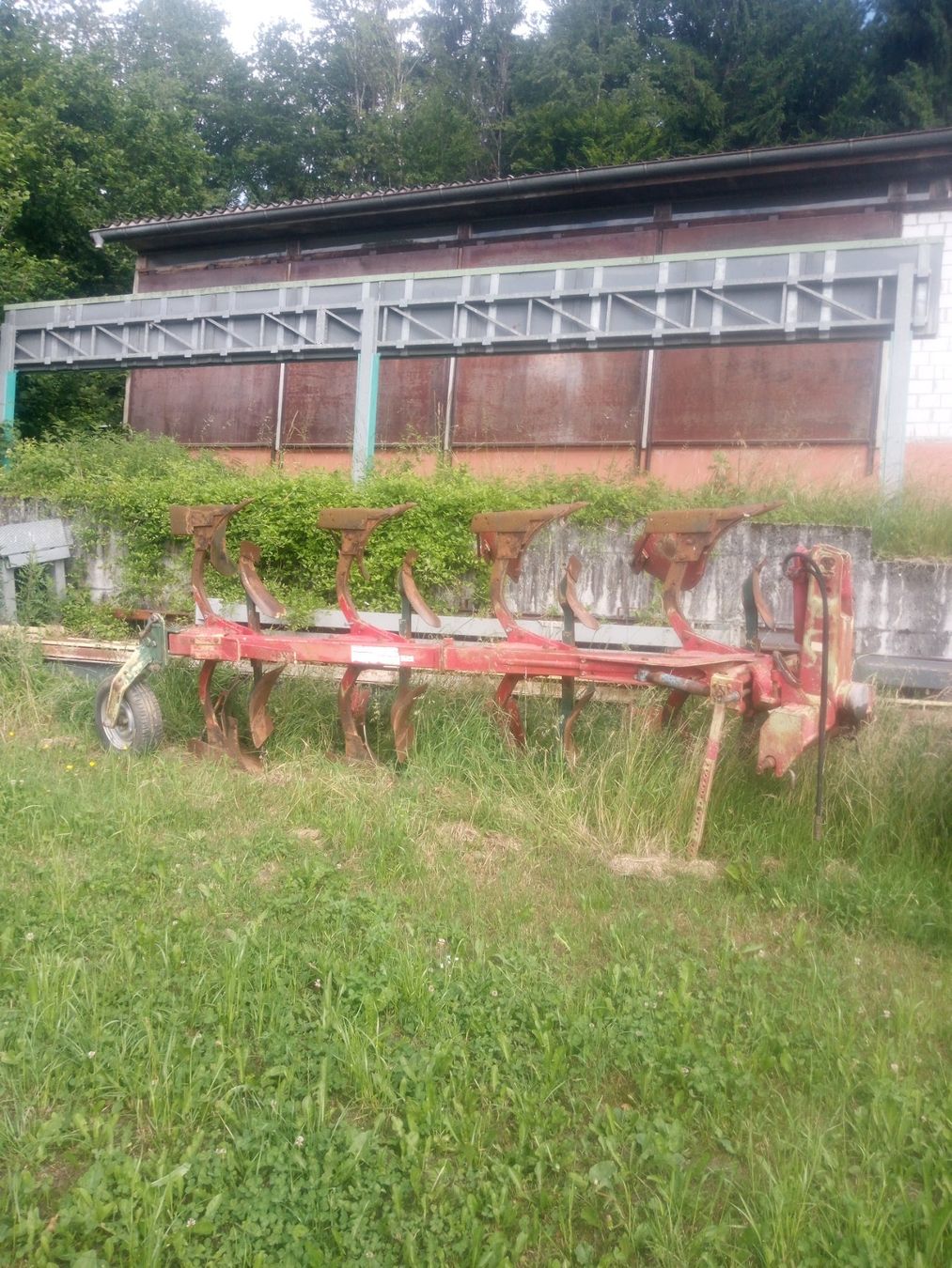 OTT Aratri: Ott Permanit 4-Schar Pflug – Usato da Rüttenen venduto da Dart4